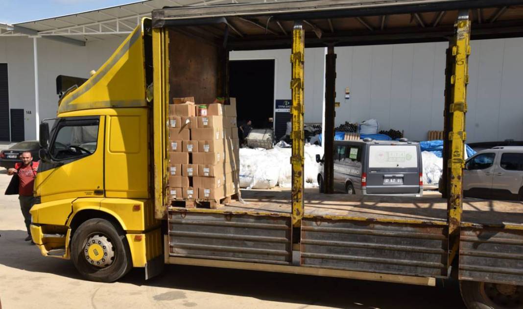 O kentte 17 ton çürümüş et ele geçirildi! Restoranlara satmak üzereyken yakalandılar 15